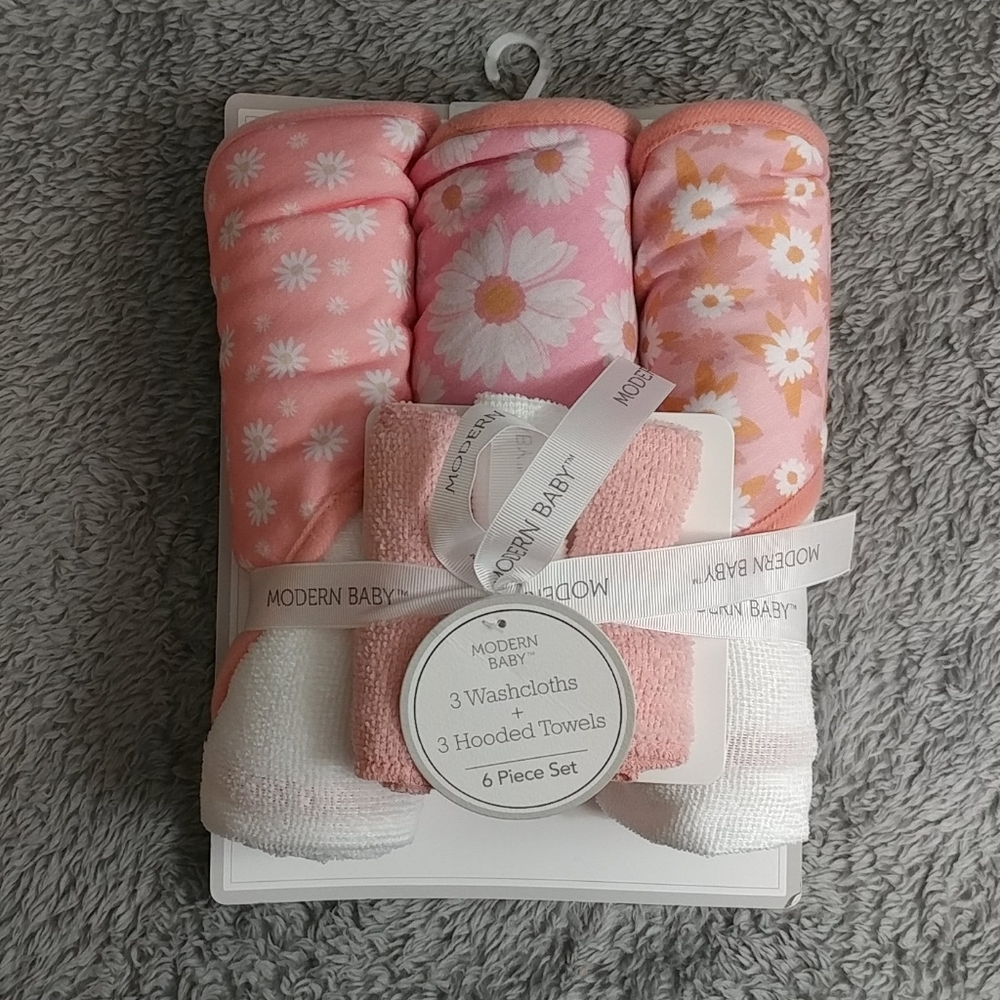 NWT Modern Baby 6 Piece Bath Set